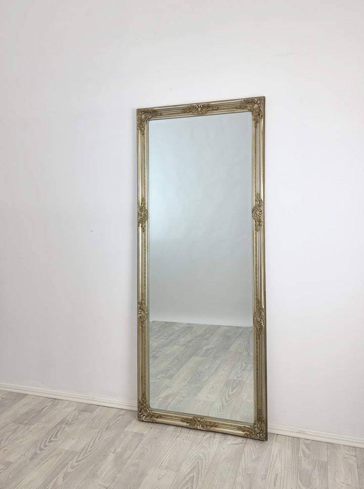 Portrate Mirror with Antique Design